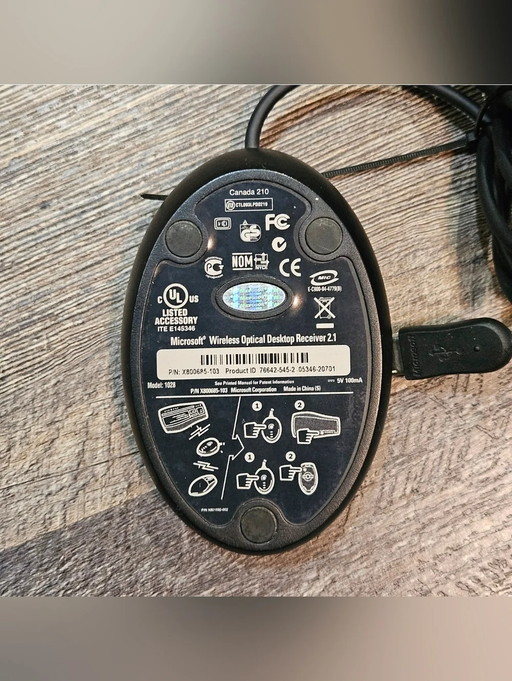 Microsoft Keyboard Comfort Curve 2000v & USB Optical Receiver 1028